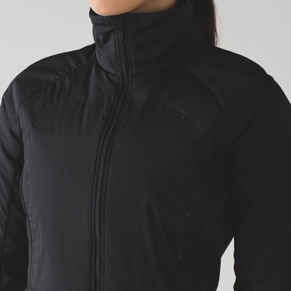 🔥 Lululemon Primaloft Insulated Run For Cold Running Jacket, Black - Picture 3 of 10